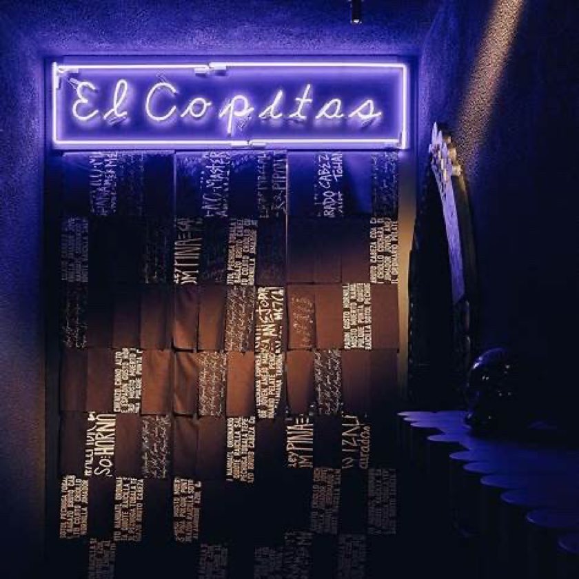 El Copitas — неоновая вывеска